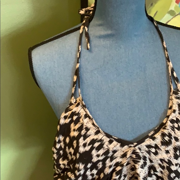 Black and White Romper - Picture 2 of 6